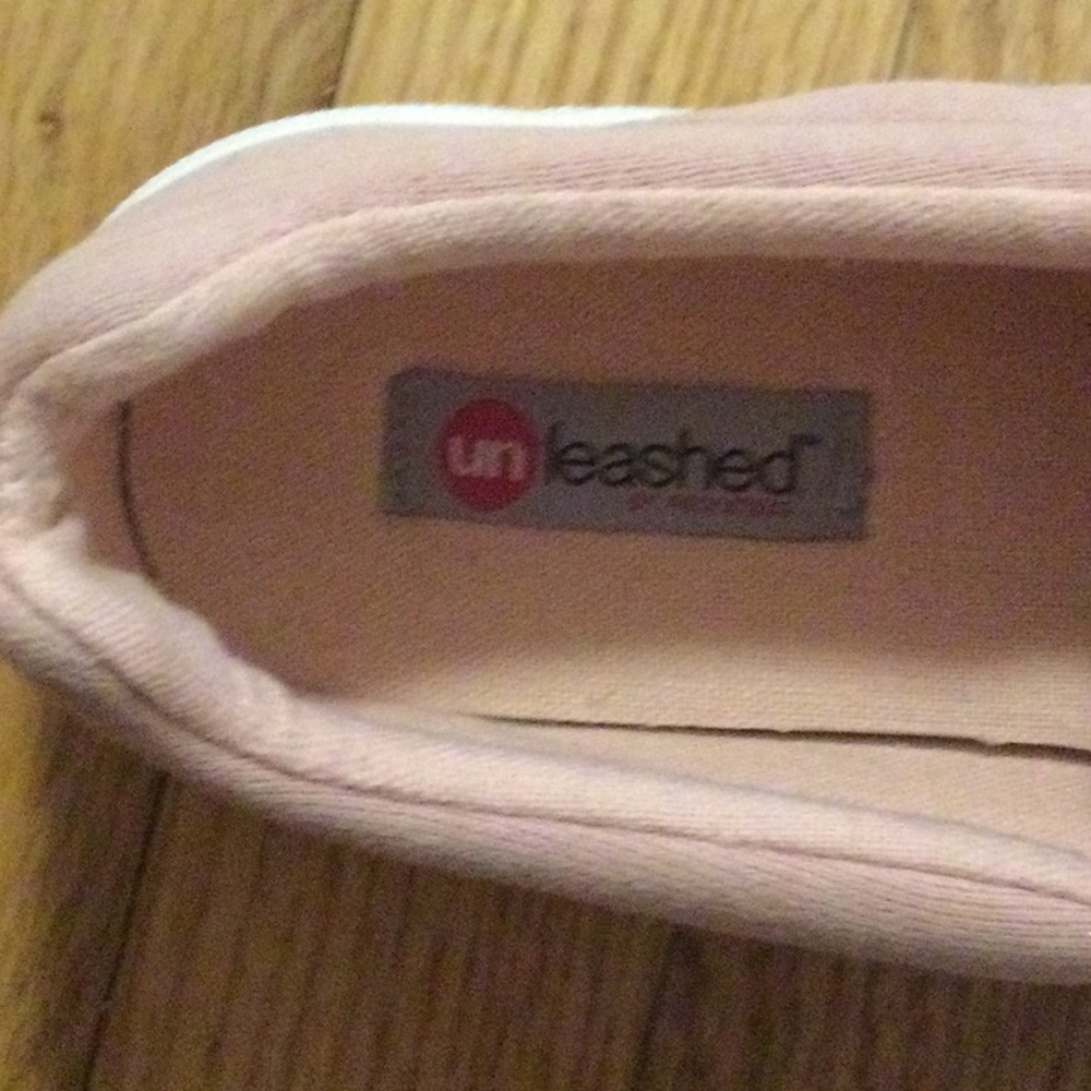Pink T-Shoes - Picture 4 of 4